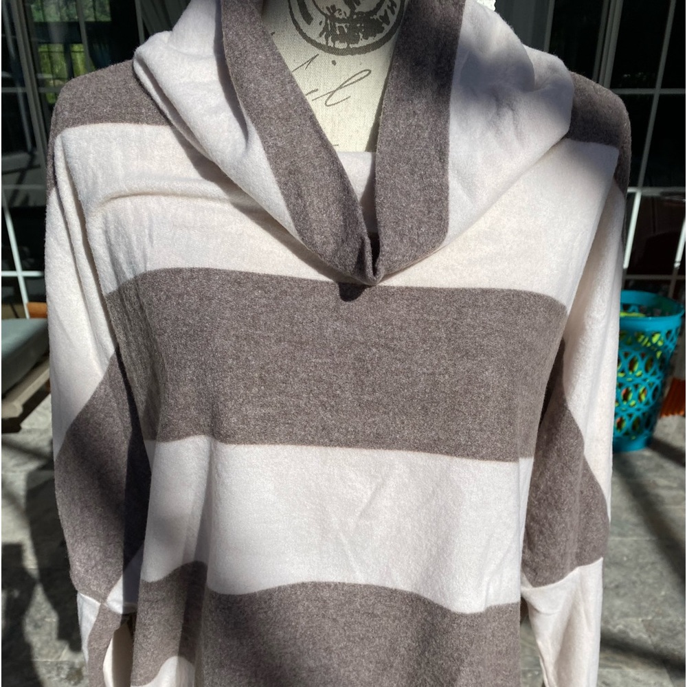 Andree by unit fleece top